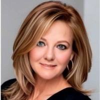 Lori Lapradd