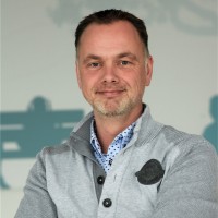 Rik E.