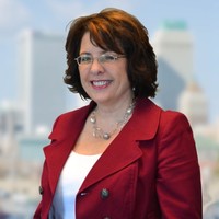 Yvonne Elias, Aia
