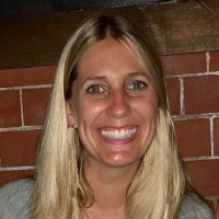 Dr Lucy Lowthian