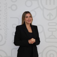 Stephanie E. Martinez-HR Manager, Chief Happiness, CCBP, Coach