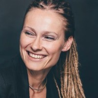 Adriana Marais