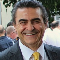 Sedat Ayiz