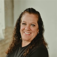 Lynn Tejeda Elliott