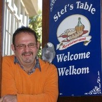 Stef's Table van Vuuren