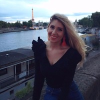 Holly Clare