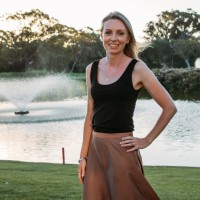 Laura Mills