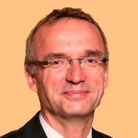 Uwe K.