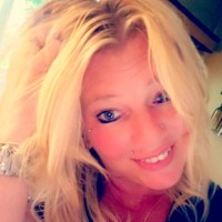 Bobbie White