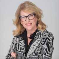 Deborah Hart LLB MInstD