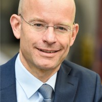 Dr. René Pankoke