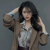 Zhi Zhi Li