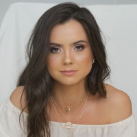 Rebecca Caron de Souza