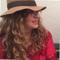 Ana Zoebisch
