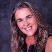 Denise Oliveira Schmidt