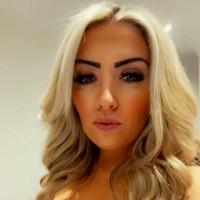 Vicki Lee