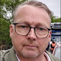 Marcel J De Nijs