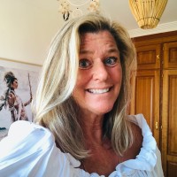 Helle Lundgren