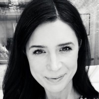 Dr Laura Thompson
