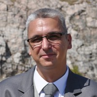 István S.