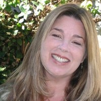 Stephanie Wood, Broker