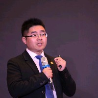 王梓名