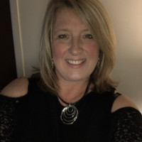 Lora Pauls