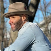 Vahid Ellis