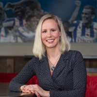 Suzanne De Vries