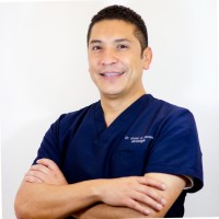 Dr. Víctor Hugo M. Munguía