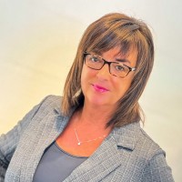Karin Lijana Matura