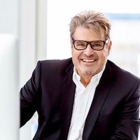 Niko Gültig Crossmark