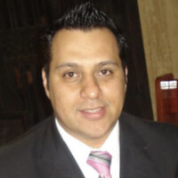 AXEL GONZÁLEZ VILLALOBOS