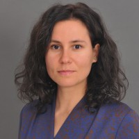 Dr. Ioana Behrend