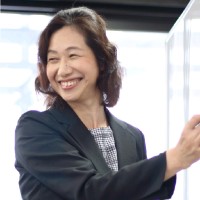横山典子