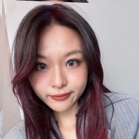Alina Zhou