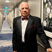 Salvador R Martinez