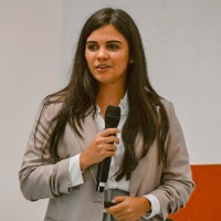 María Cristina García