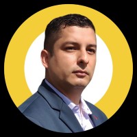 Víctor Macías Pincay