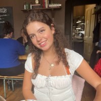 Lucy Simonnet