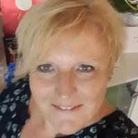 Sandra Lowe