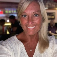 Elizabeth Mundell