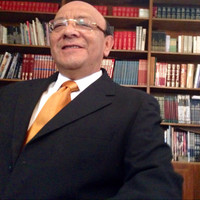 Ernesto Bernal V