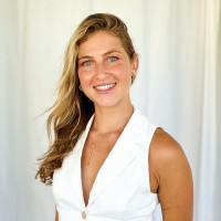 Dominique V.