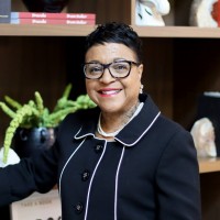 Linda Alexander