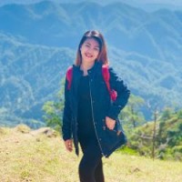 Elaine De Leon