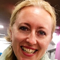 Laura Tache, Mba