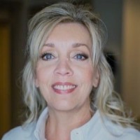 Nancy Huth