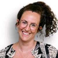 Naama Strauch
