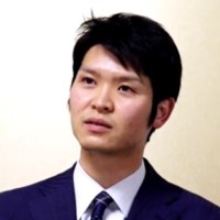 中村亮介